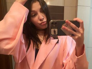 naked webcamgirl picture LucileVerlin