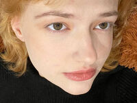 hot striptease webcam LunaBeans