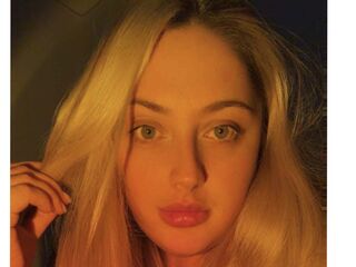 cam girl fingering MarieBuck