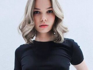 cam stripper MarielMessina