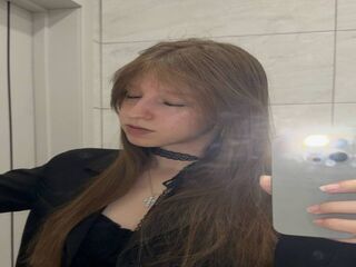 girl showing pussy MarisolKiraly