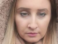 camgirl fingering shaved pussy MaryEma