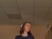 camwhore masturbating with vibrator MaryjanePorter