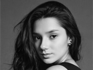 sexy live webcam girl MaybelleMenjes