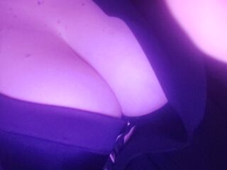 cam girl masturbating with vibrator MiaSean