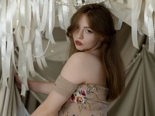 naked cam girl masturbating with dildo MoonBrittany