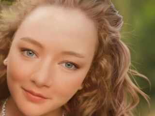nude webcamgirl NevaehOmahoney