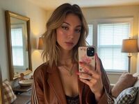 camgirl playing with dildo PandoraZavasky