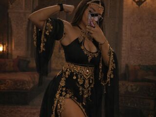 webcam striptease PerlaZoey