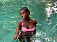 camgirl playing with sextoy RaliaRoyce