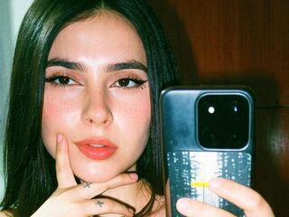 naked camgirl RavenSthar