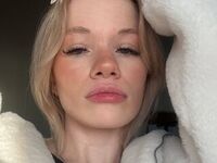 bedroom live webcam RenitaKoo