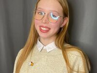 naked webcam girl fingering RomanaGuethle