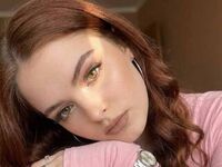 camgirl RomanaPittsinger