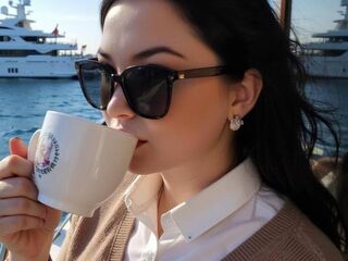 camgirl playing with sextoy RosieMoons