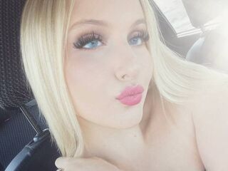 camwhore fingering pussy SixtaCola