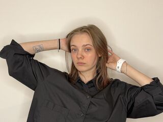 mastubating web cam girl SunniBanderas