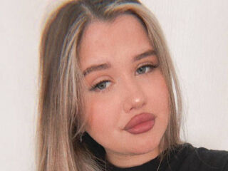 girl nude TeishaFarwell