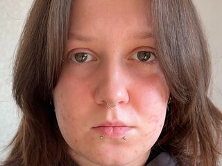 shaved pussy webcam TieshaBevell