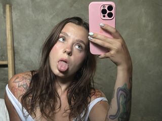hot webcamslut TomikaLuczki