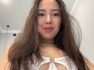 hot cam girl masturbating with dildo miiavixen